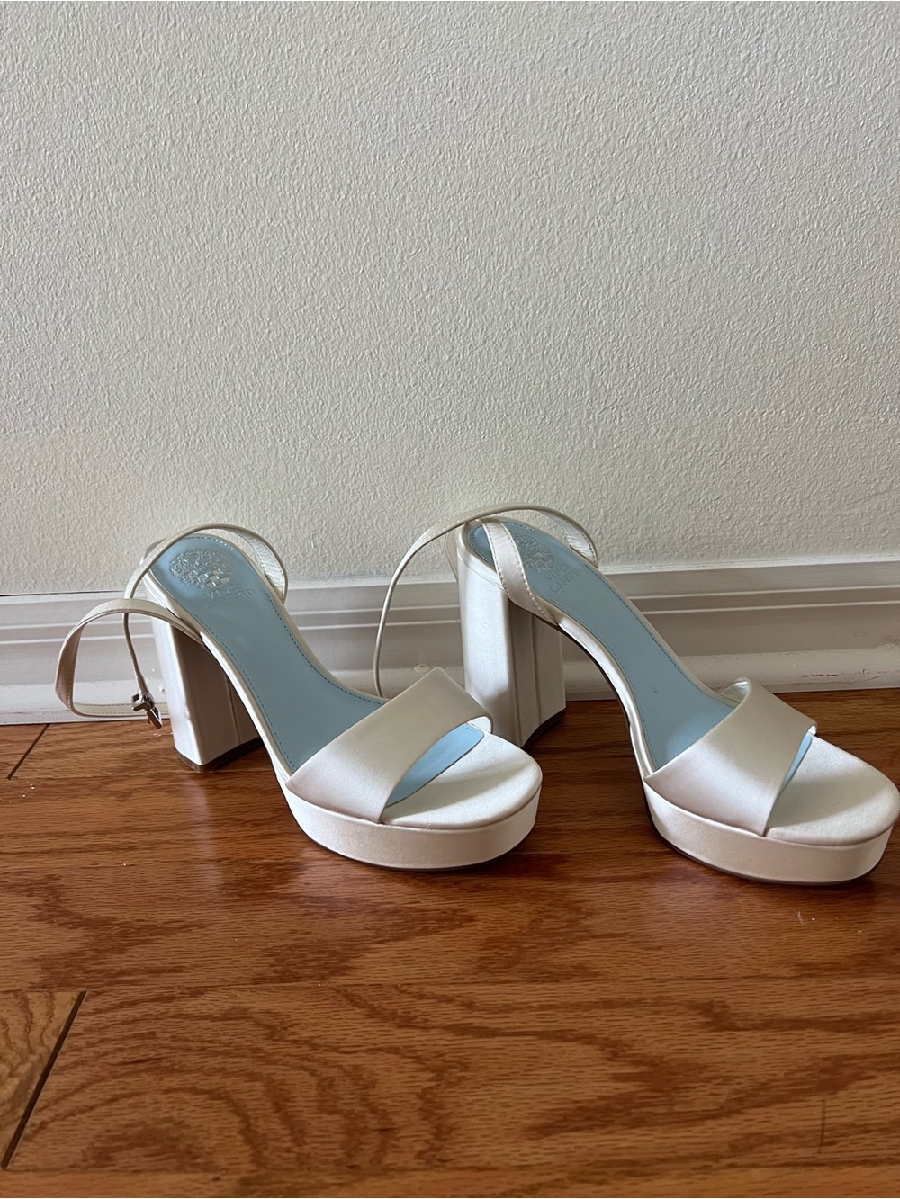 Vince Camuto Pendry Platform Women’s Sandal Heel in Ivory